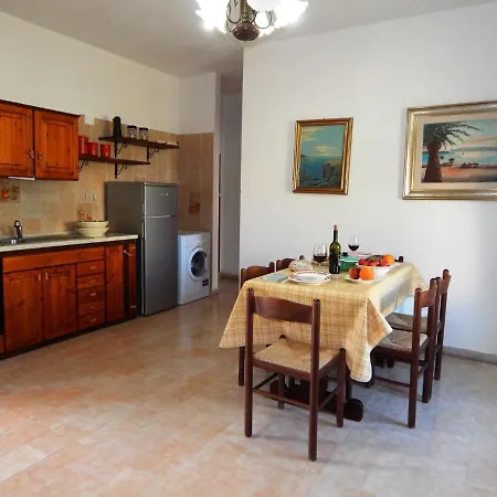 Apartment Locazione Turistica Casa Spighia 3 *